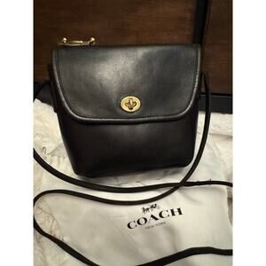 Vintage coach Quincey rich black gloved tanned leather